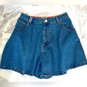 I LOVE FRIDAY DENIM SHORTS- GIVES THE IMPRESSION YOU ARE WEARING A SKIRT